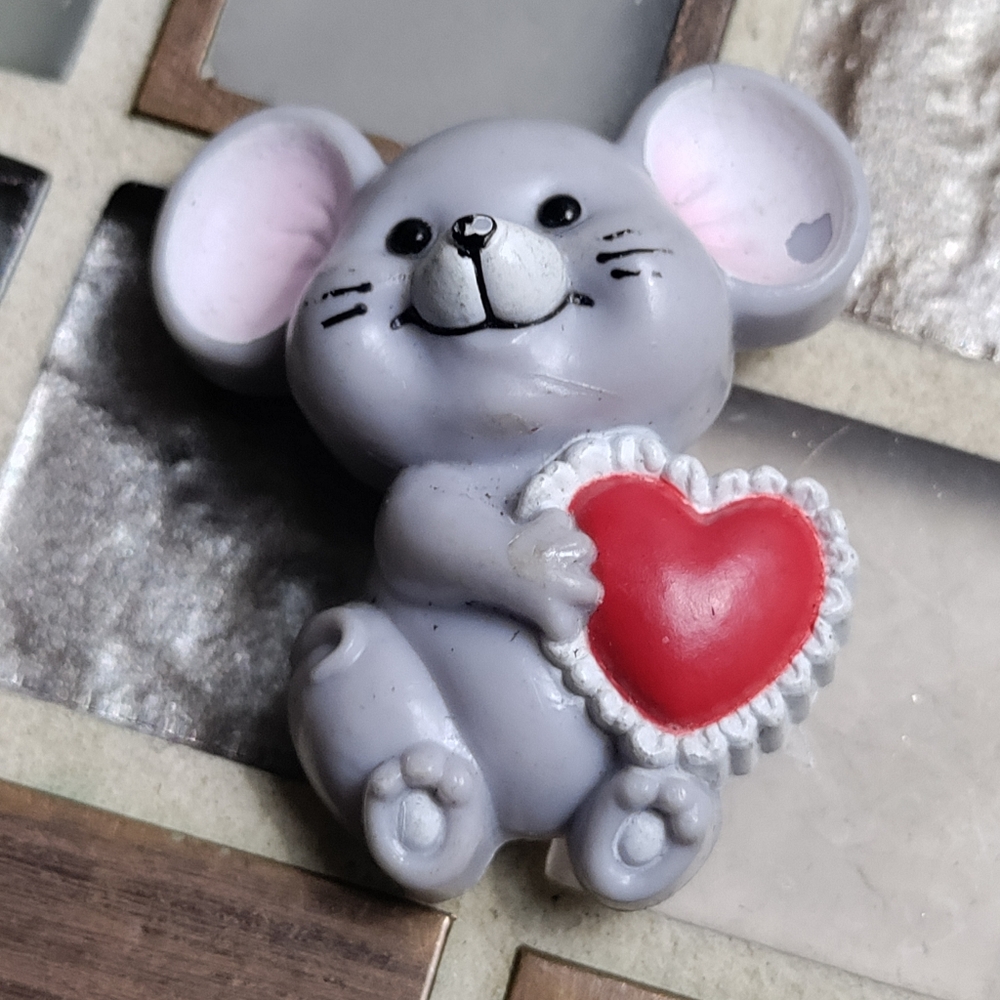 Vintage Russ Mouse Pin-$5 add on